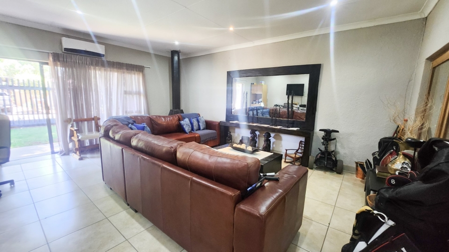 6 Bedroom Property for Sale in Doringkruin North West